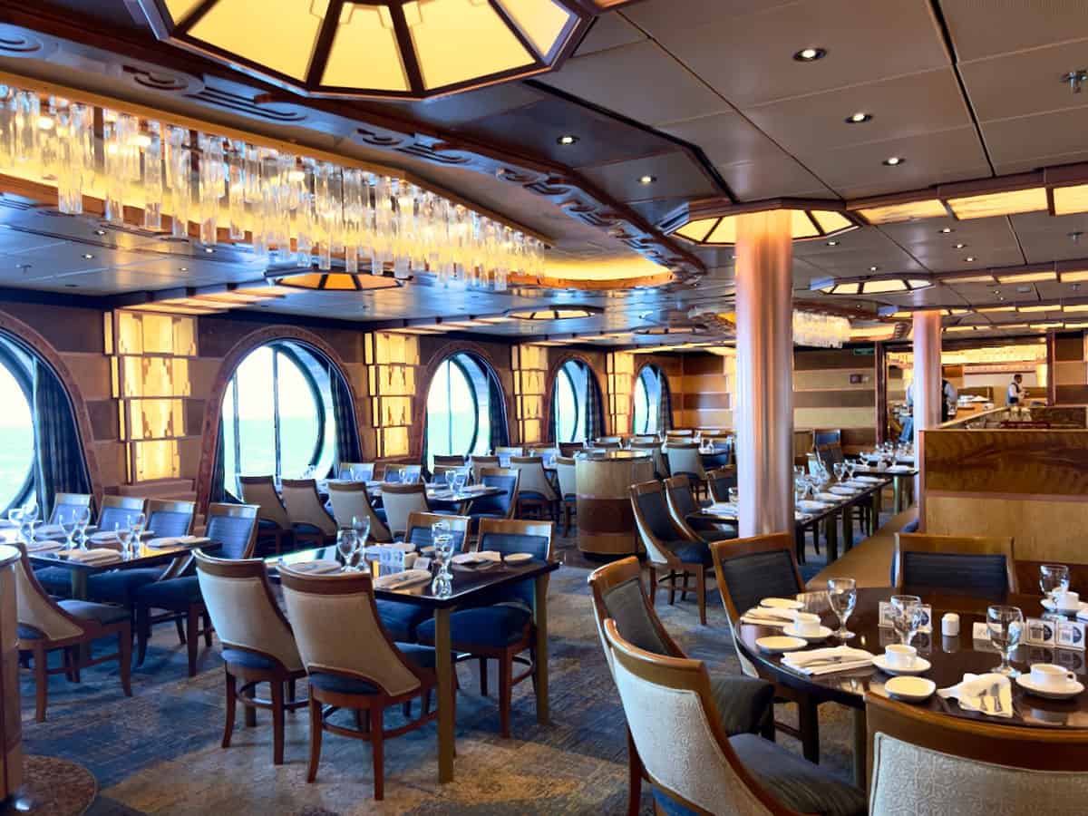 Cruise 101 What Is The Captain's Dinner On Carnival Cruise Line?