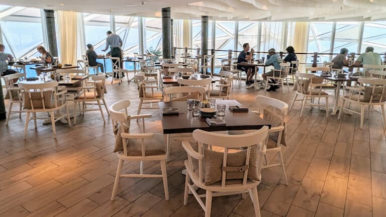 A Guide To Dining Options And Restaurants On Wonder Of The Seas
