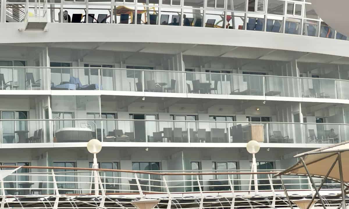 Can you smoke on a cruise ship balcony